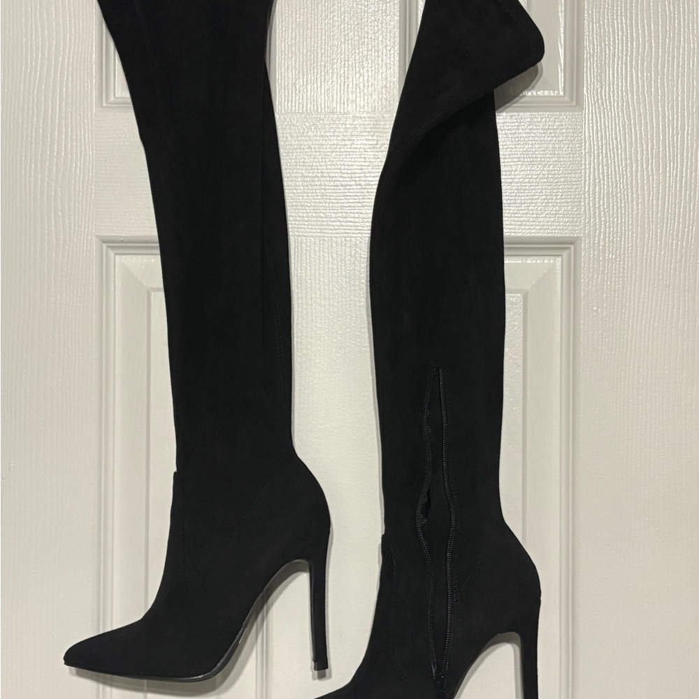 Elegant Black Over-the-Knee Boots